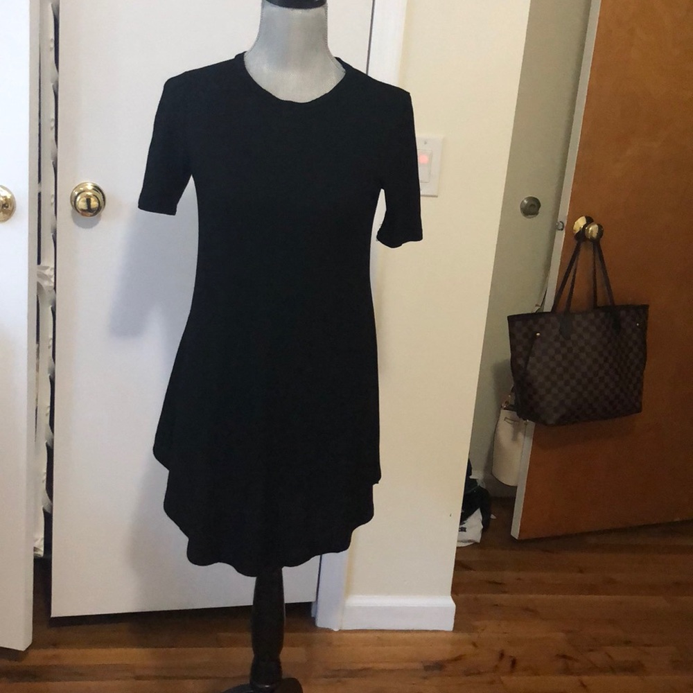 Black ribbed dress